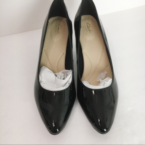 NEW Clarks Women Size 8 Calla Rose Black Patent Leather Heels Pumps Shoes - Picture 4 of 16